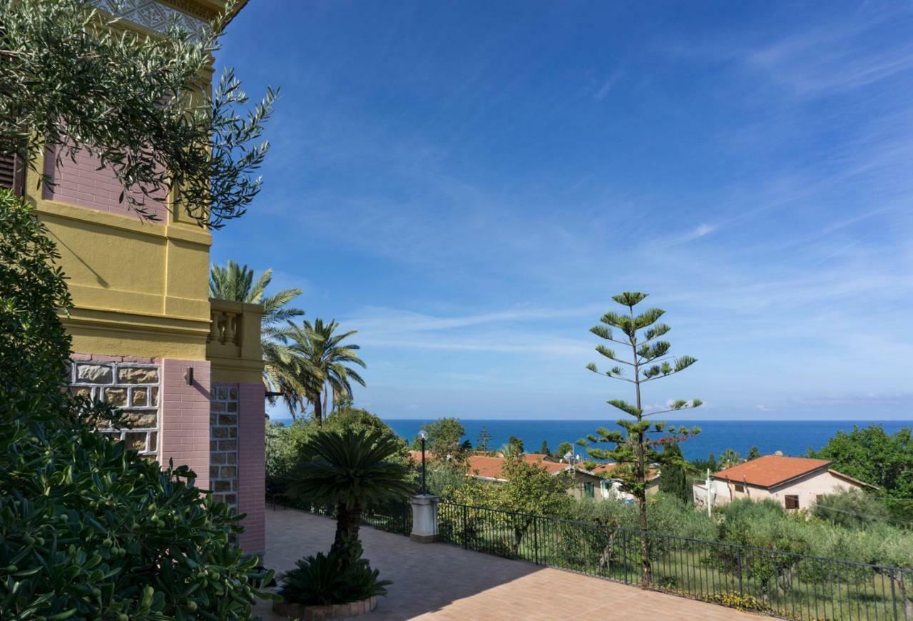 Villa Santa Lucia تْشيفالو المظهر الخارجي الصورة
